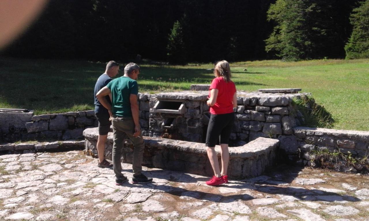 Sobe Za Nocenje Gospic Hotell Exteriör bild