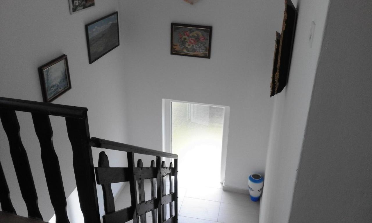 Sobe Za Nocenje Gospic Hotell Exteriör bild