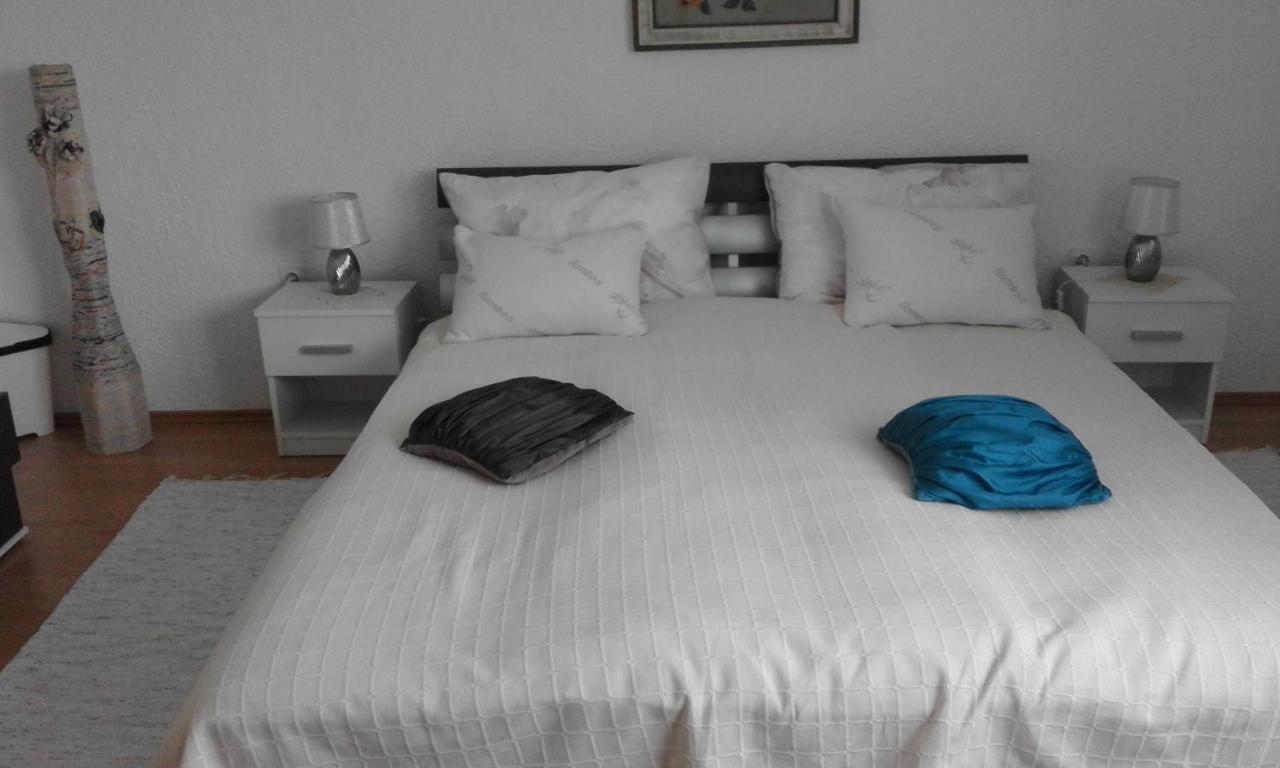Sobe Za Nocenje Gospic Hotell Exteriör bild