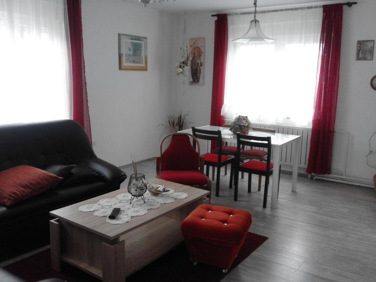 Sobe Za Nocenje Gospic Hotell Exteriör bild